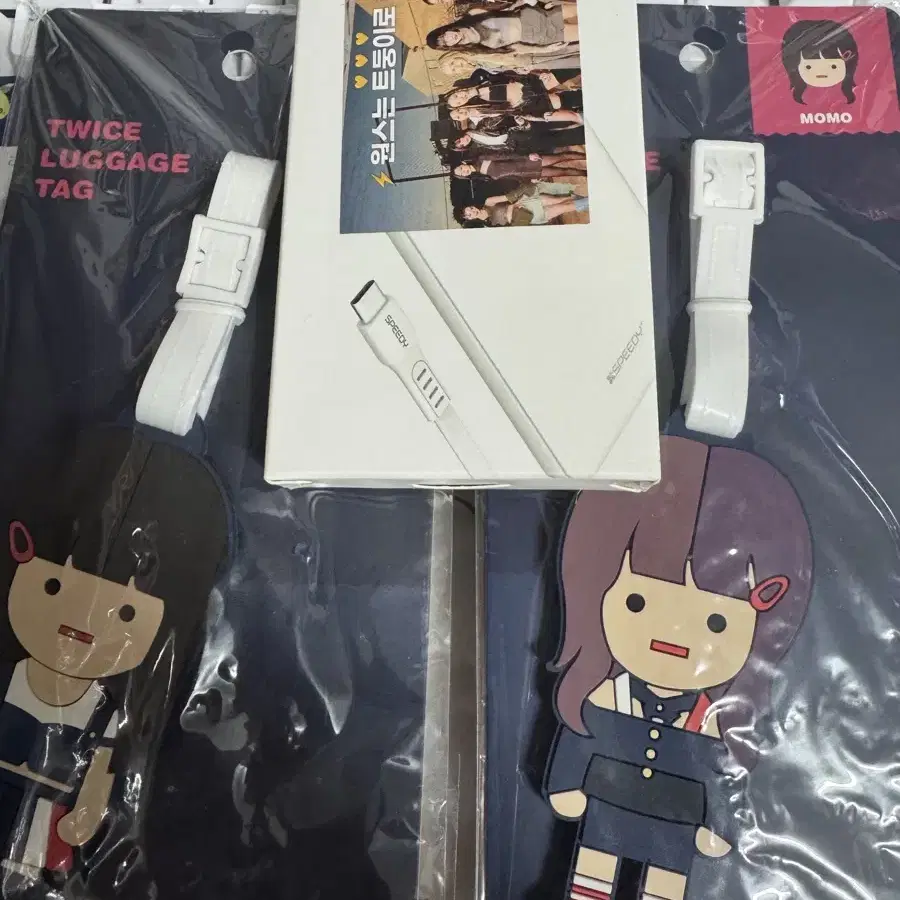 트와이스 모모 지효 러기지택 twice luggage tag