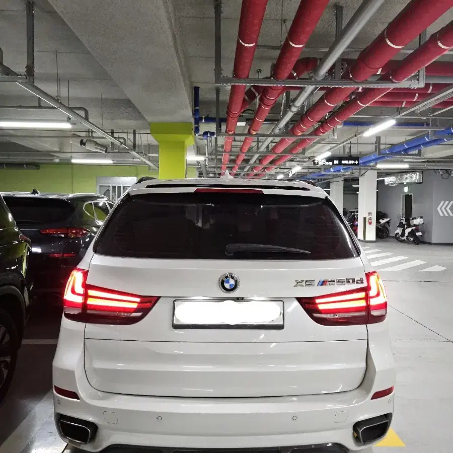 BMW F15 X5 40D 블랙&화이트에디션 한정판 차량 팝니다