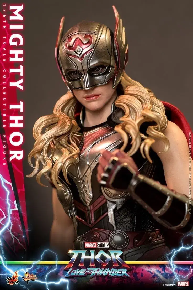 Hot Toys Thor Love & Thunder Mighty Thor