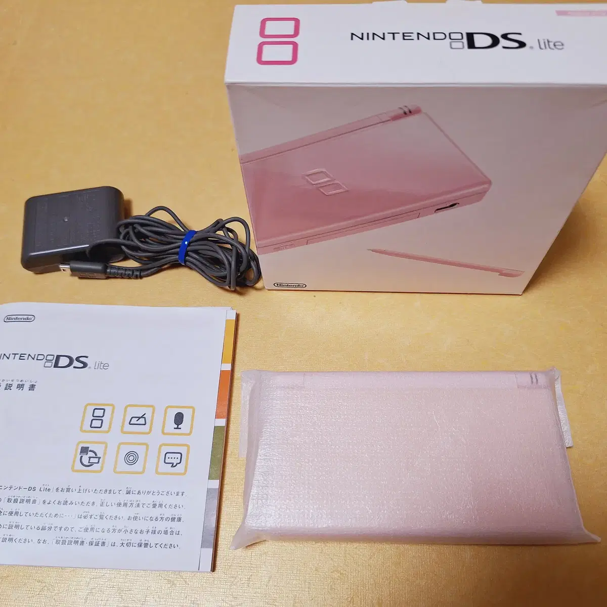 미품급 닌텐도 DS LITE 핑크 일본판 박스셋 dslite dsi 아님