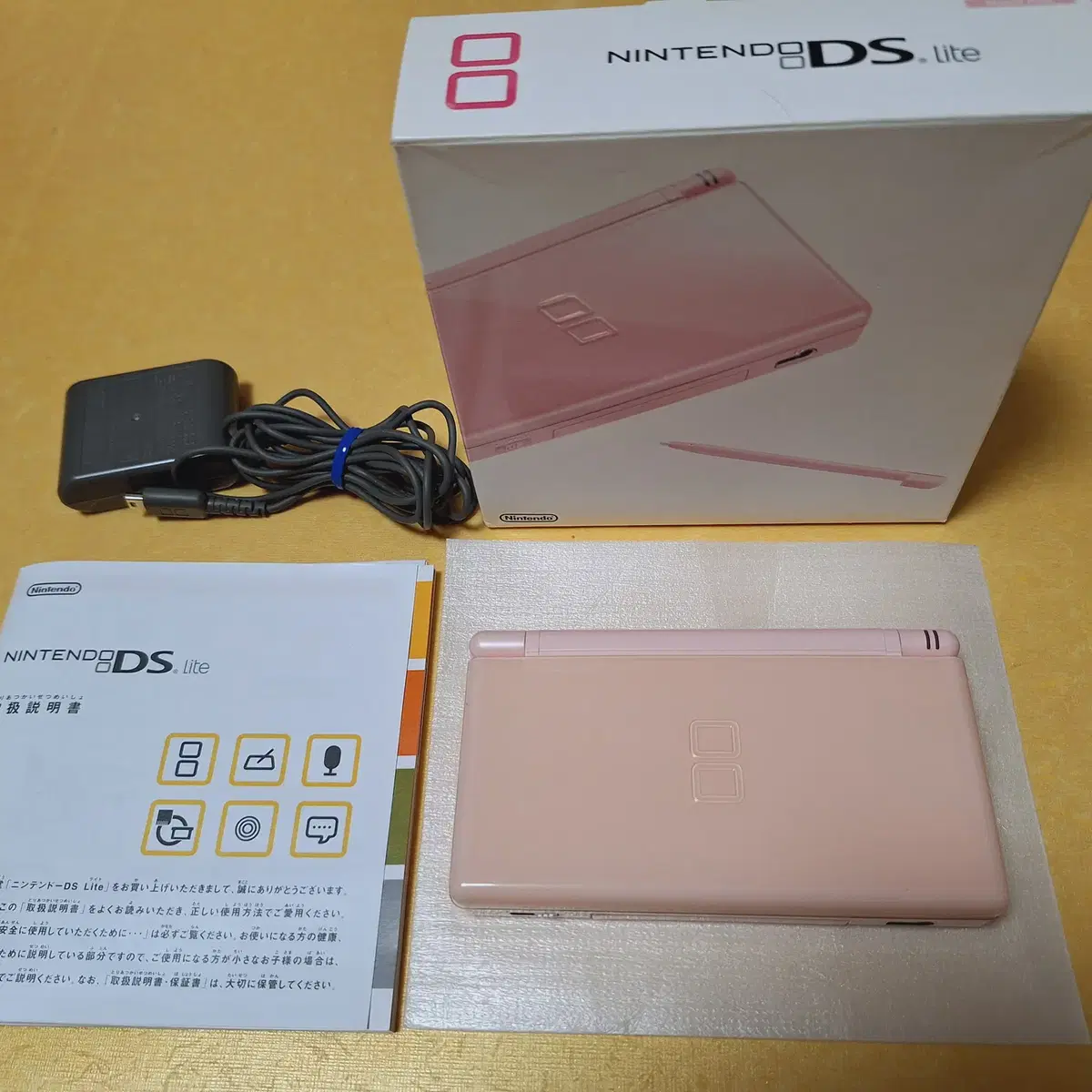 미품급 닌텐도 DS LITE 핑크 일본판 박스셋 dslite dsi 아님