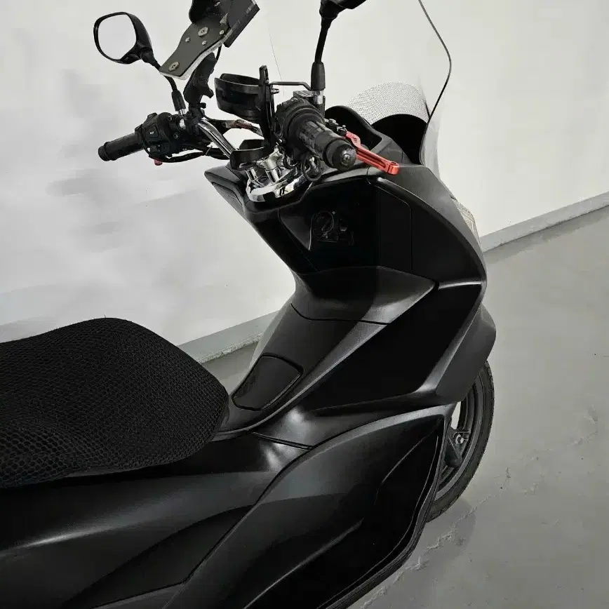 혼다 PCX 125 블랙컬러 팝니다