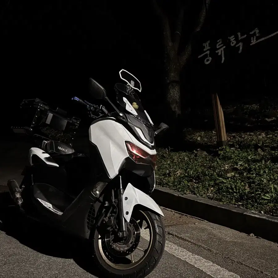 NMAX125