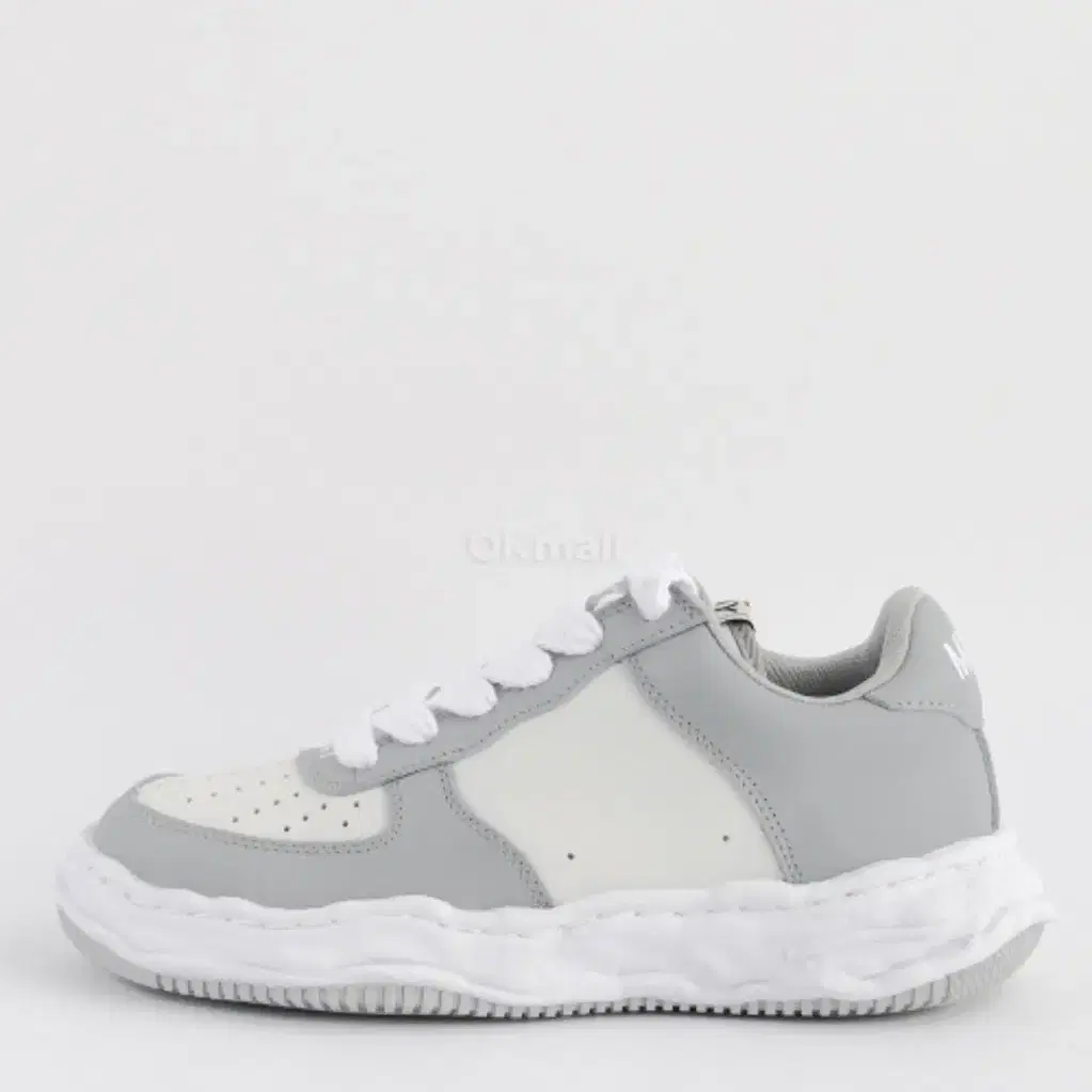 24FW A08FW706 GRY/WHT (웨인 OG 솔 레더 로우 스니커