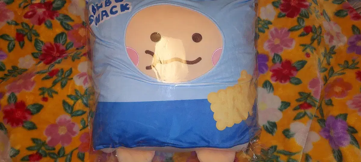 Ex-con/baby tofu king cushion