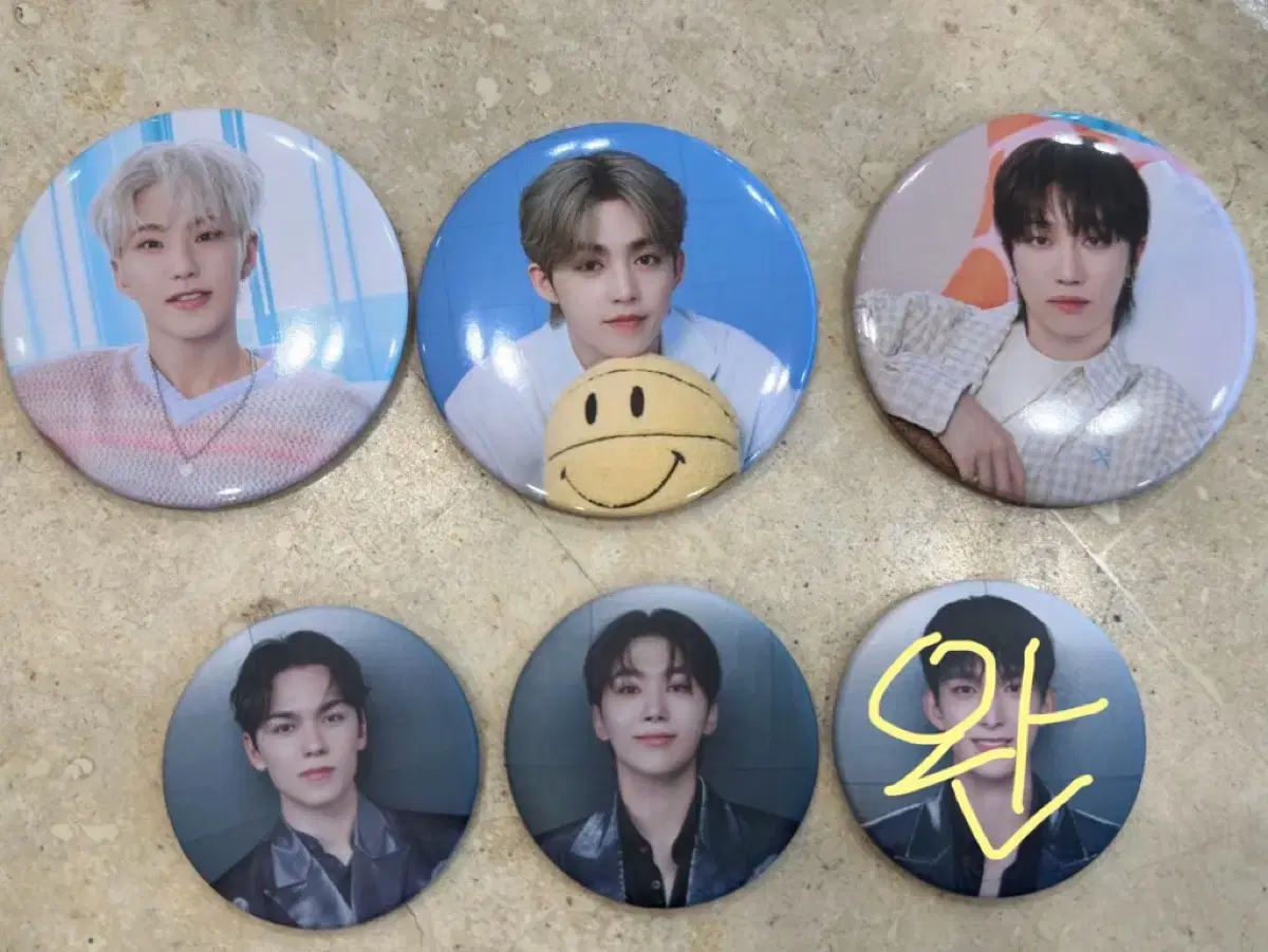 SEVENTEEN 2024 Home RIGHT HERE JAPAN Can Badge WTS