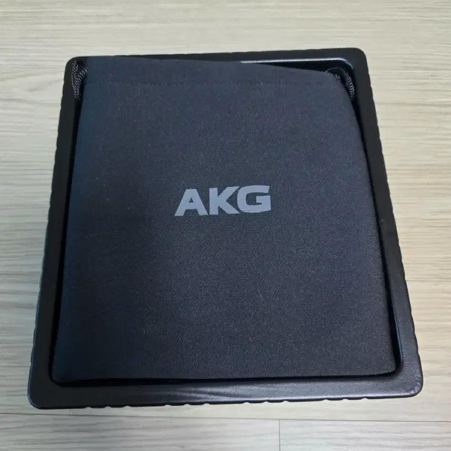 AKG 헤드셋