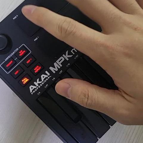 akai mpk mini 팝니다