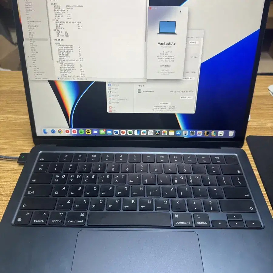 Macbook Air M2 8GB 256GB팝니다