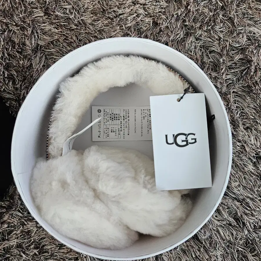 [판매완료] 어그 UGG 쉽스킨 타스만 이어머프 양모 귀마개