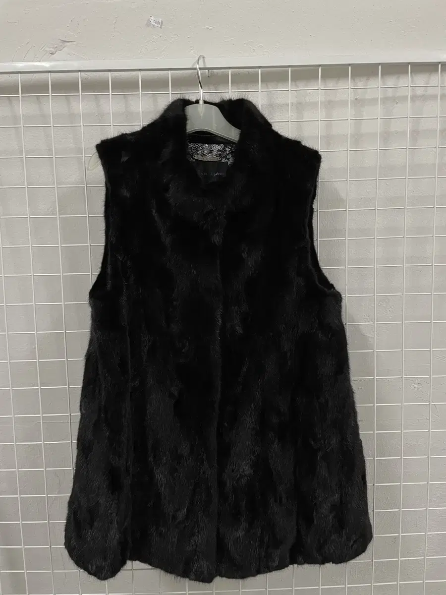 OliviaLauren Mink vest 90