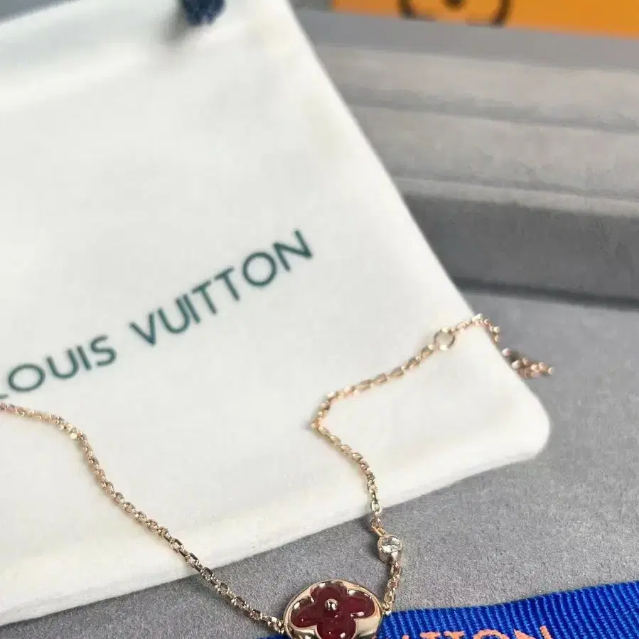 루이비통 Louis Vuitton 팔찌