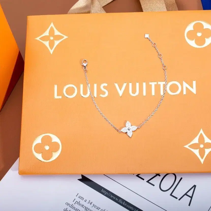 루이비통 Louis Vuitton 팔찌