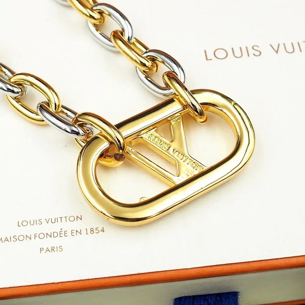 루이비통 Louis Vuitton 팔찌