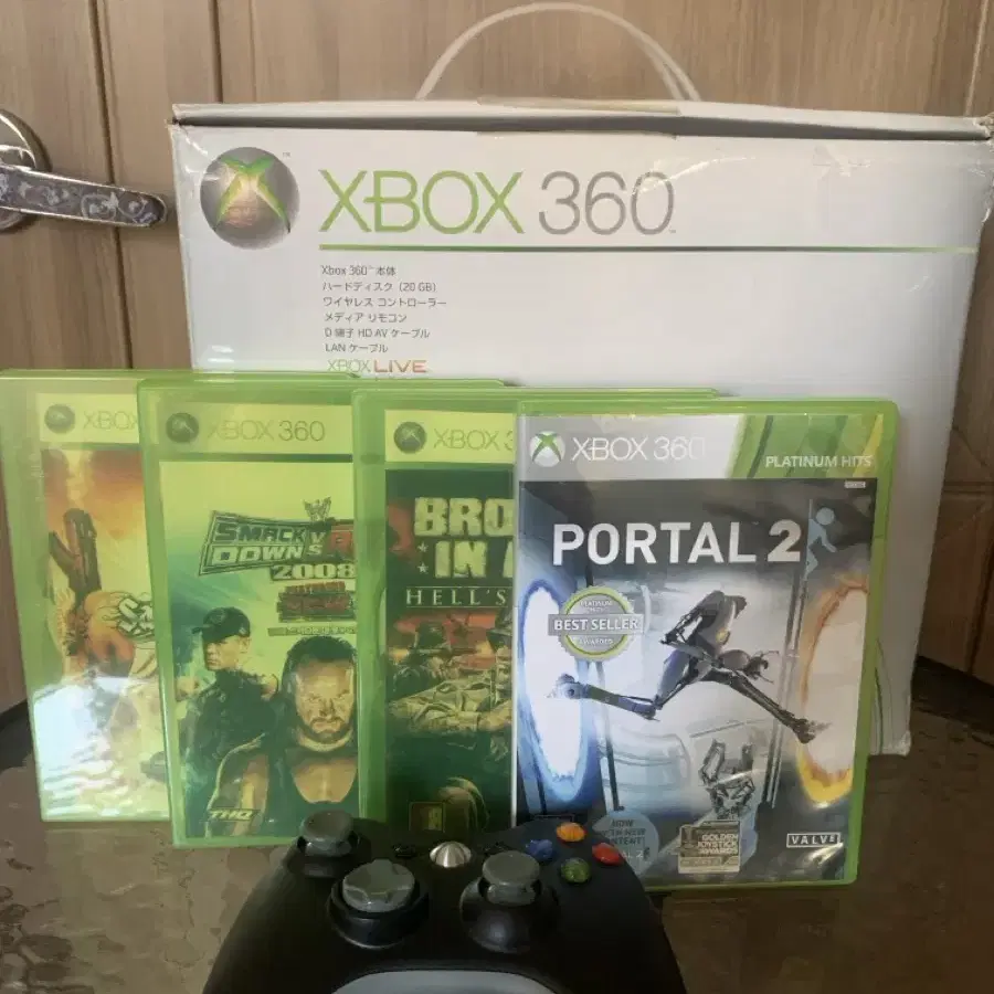 XBOX 360 제논 풀박스+ 게임4종+ 패드2종+메모리20g(네고가능)