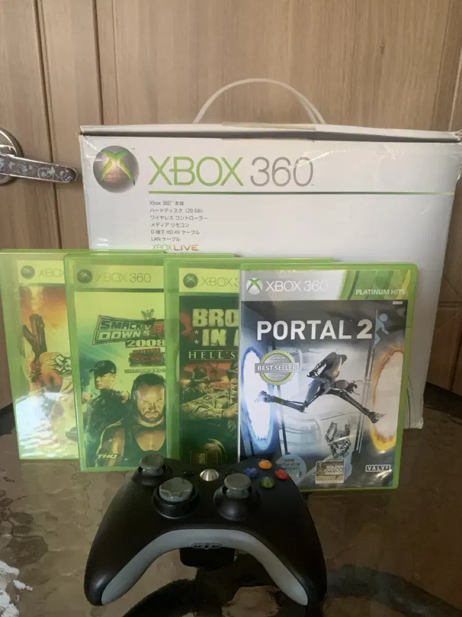 XBOX 360 제논 풀박스+ 게임4종+ 패드2종+메모리20g(네고가능)