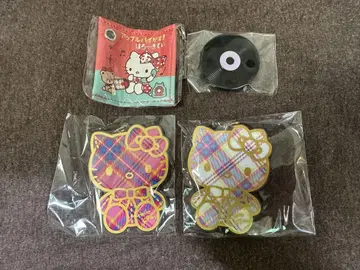 헬로키티시크릿 아크릴 키홀더 50주년 기념 드레스 타탄