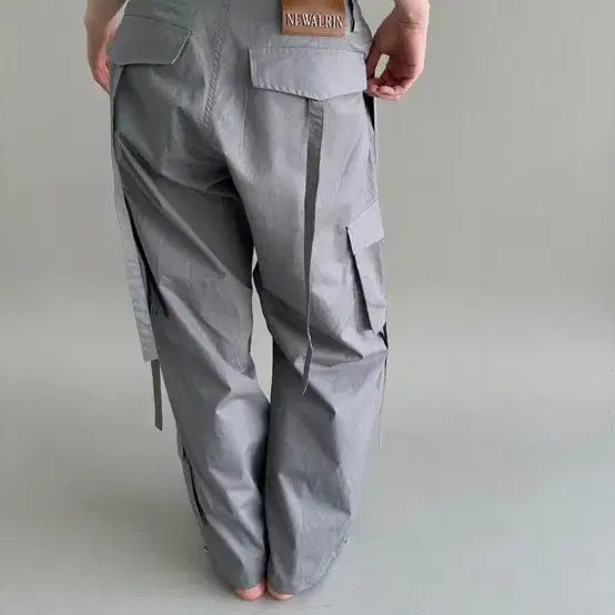 뉴얼린 카고 팬츠 NEWALRIN emblem cargo pants