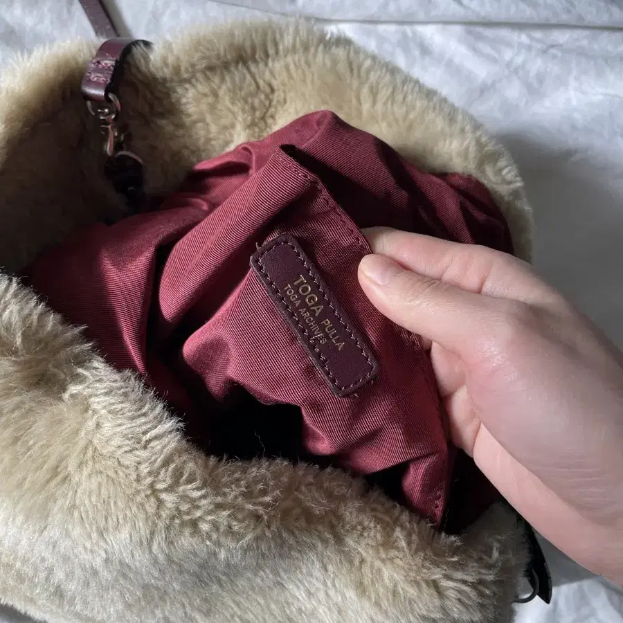 Toga pulla fur bag