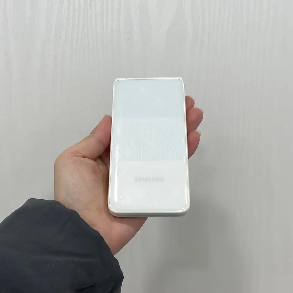 갤럭시폴더2 32GB 화이트 부산 중고폰 팝니다 56057