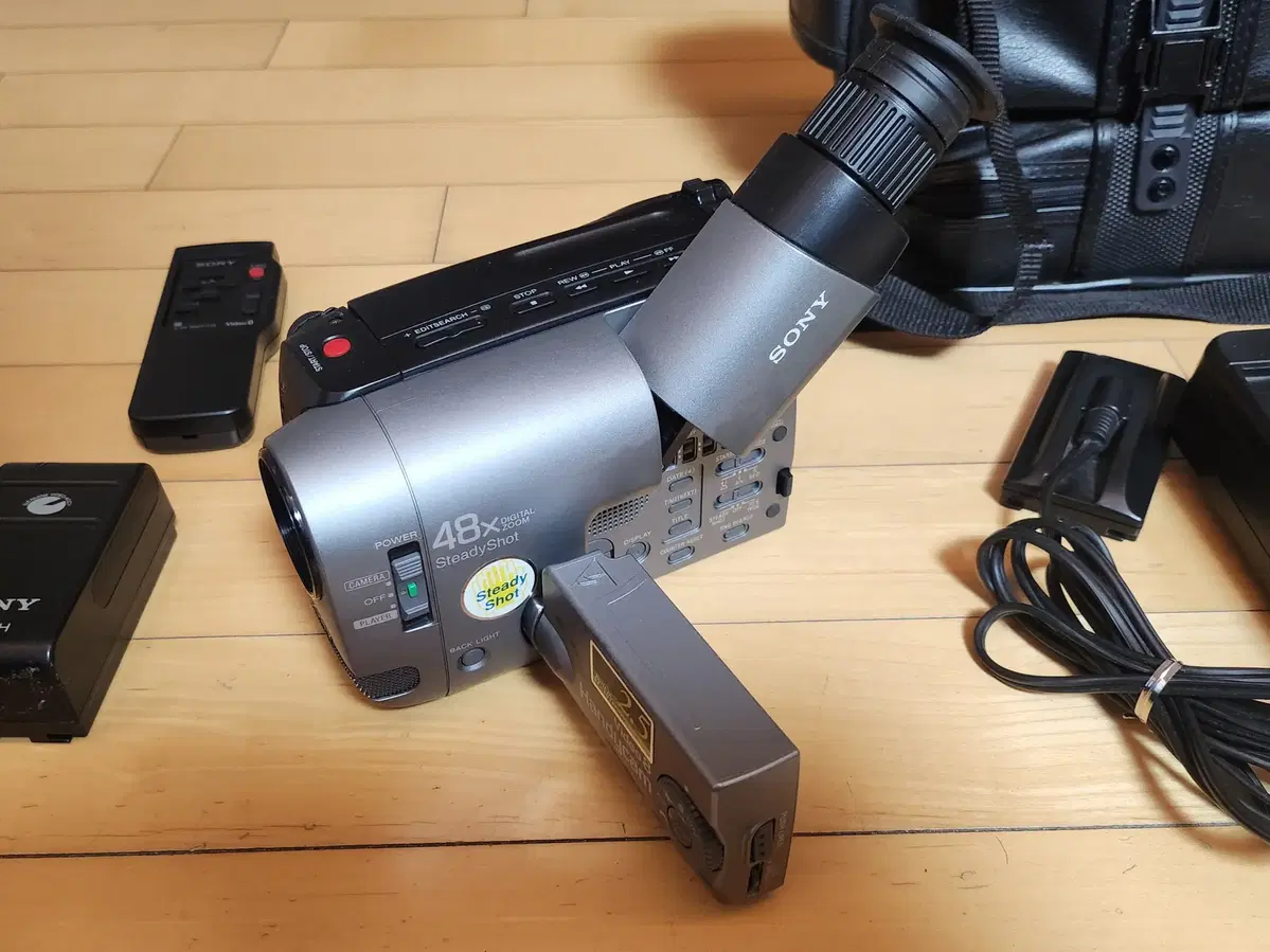 SONY 소니 8mm CCD-TRV21 칼짜이즈 디지털 캠코더 카메라