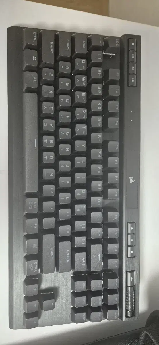 커세어 K70 TKL Opx(광적축) 키보드 풀윤활 판매합니다