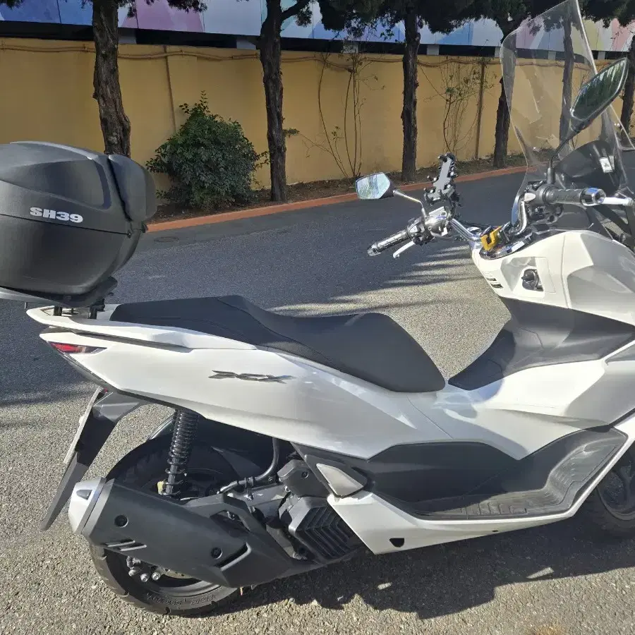 혼다 PCX 125 ABS 22년식 신품급 판매합니다.