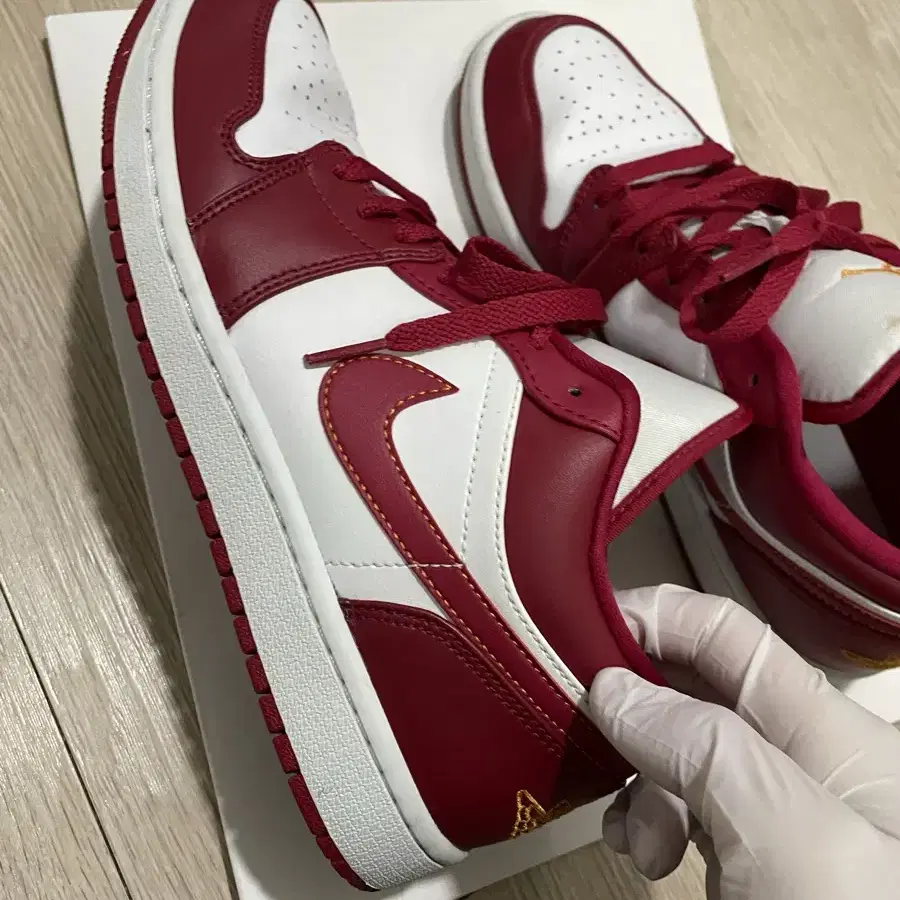 Jordan 1 Low Cardinal Red