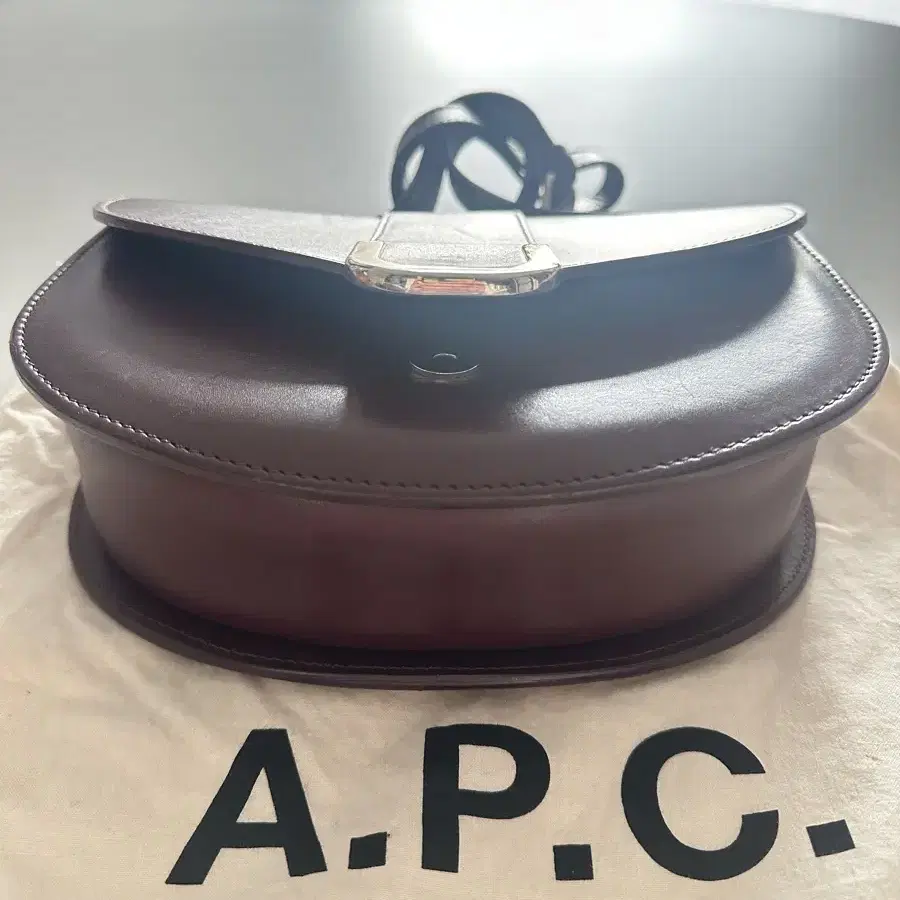 A.P.C. 아페쎄 숄더백