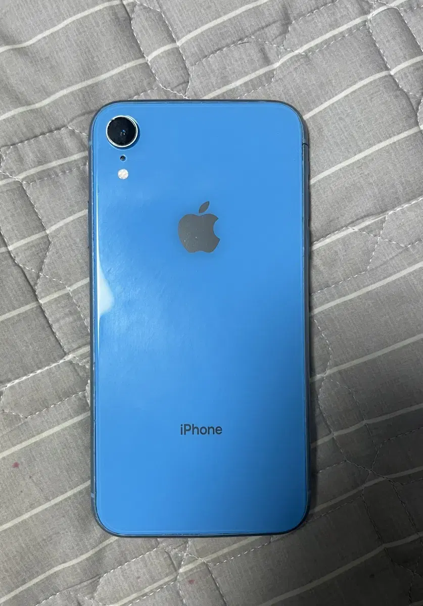 Quick sale) iPhone XR bloo 64 units for sale for parts!!!