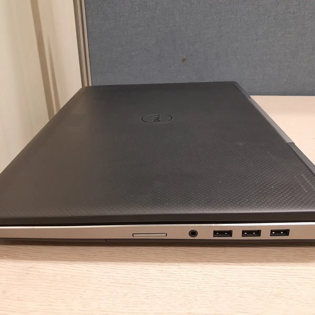 Dell precision 7720 판매합니다.