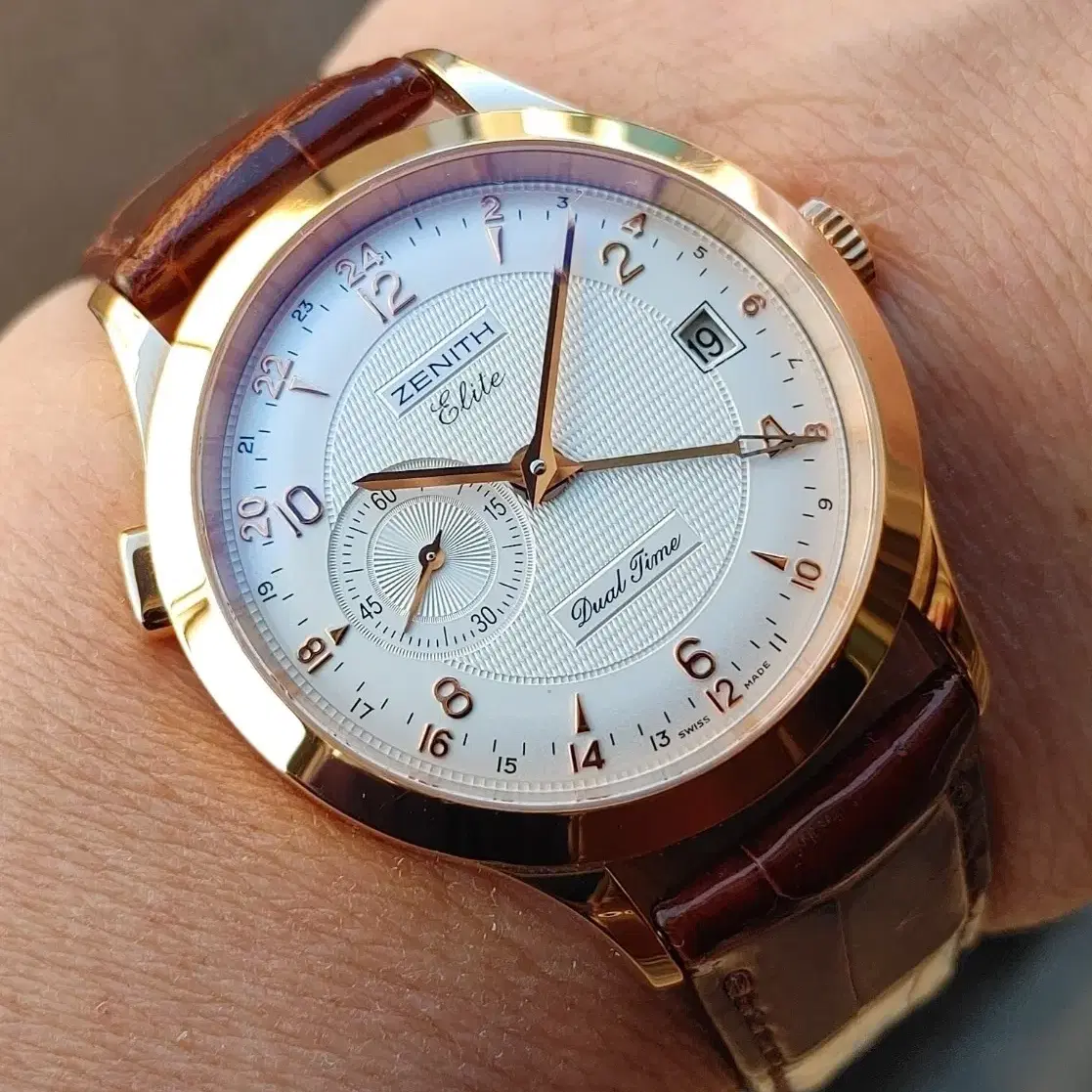 제니스 엘프리메로 39mm 18k 금통 로즈골드 듀얼타임시계