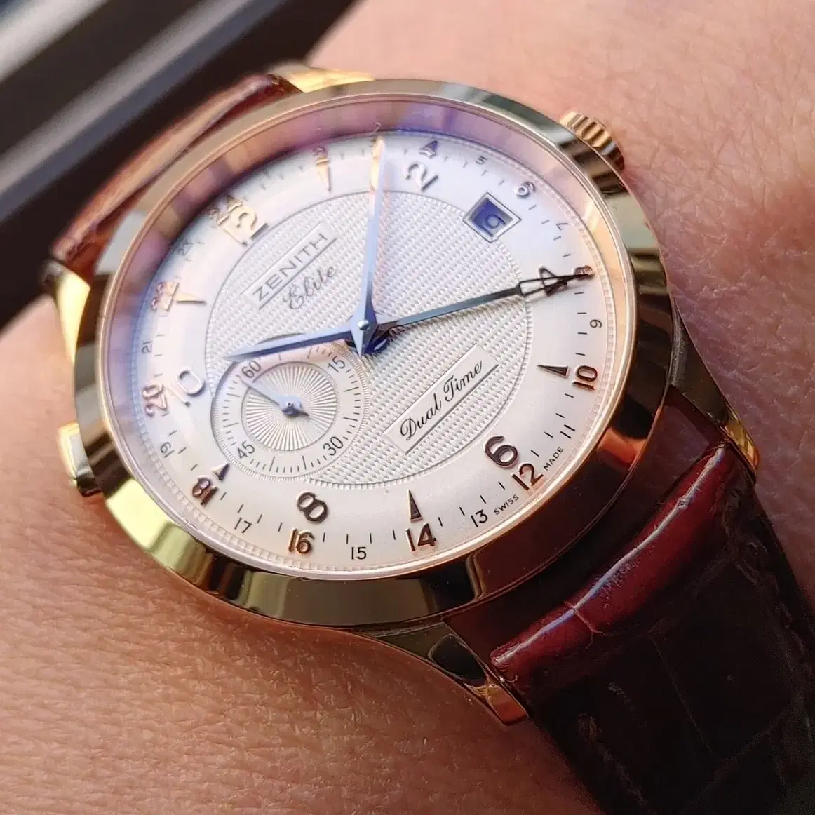 제니스 엘프리메로 39mm 18k 금통 로즈골드 듀얼타임시계