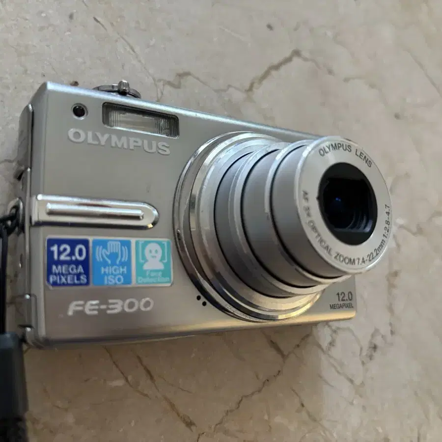 OLYMPUS FE-300 디지털 카메라 - 12MP