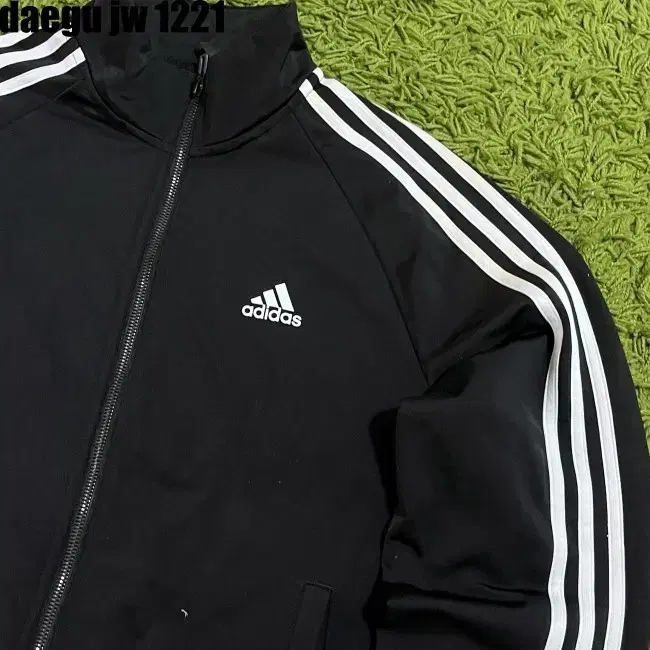 L ADIDAS ZIPUP 아디다스 집업