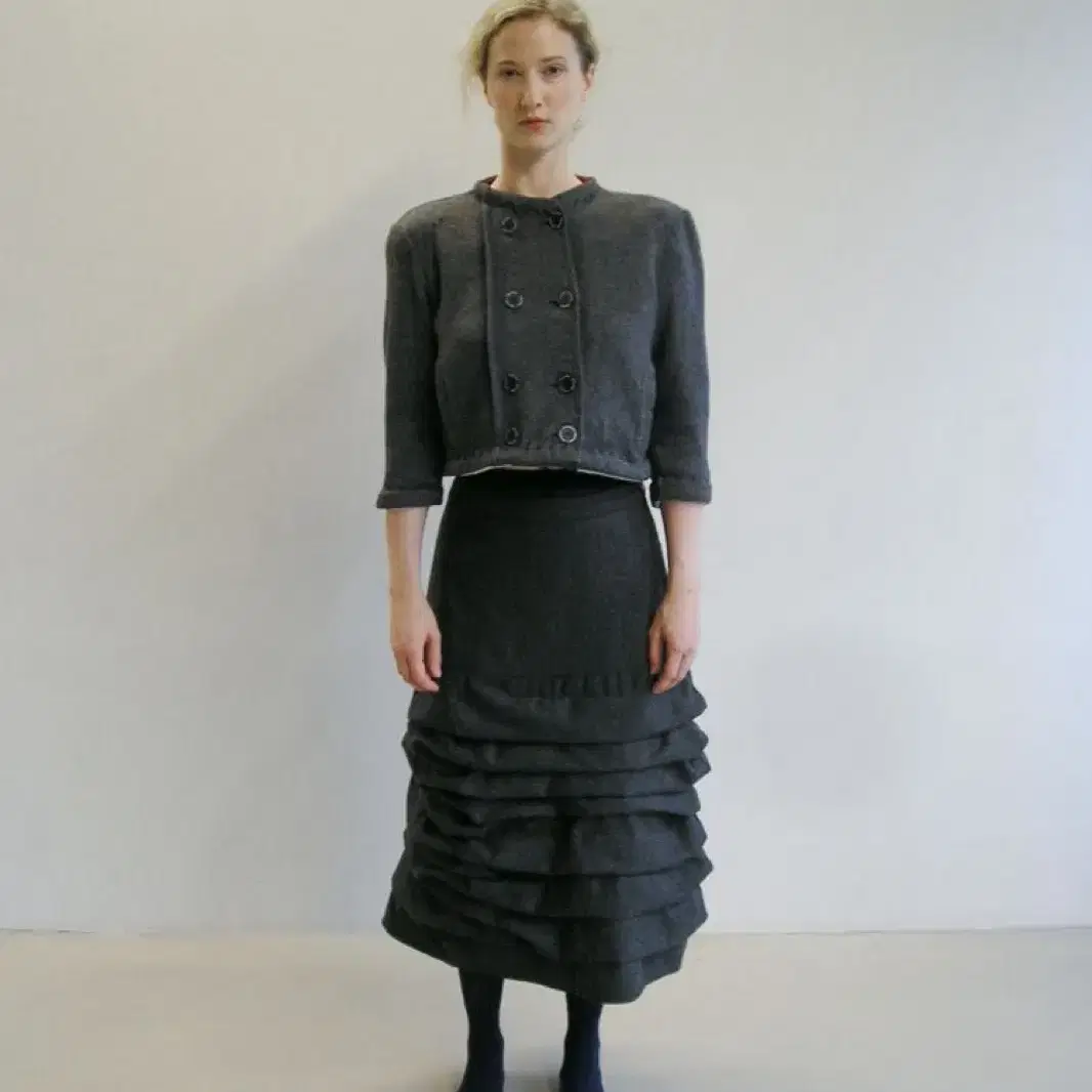 에옹쓰 piled wool skirt