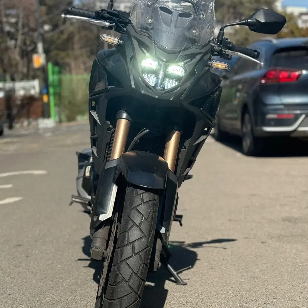 23년식 CB500X 블랙 판매합니다.