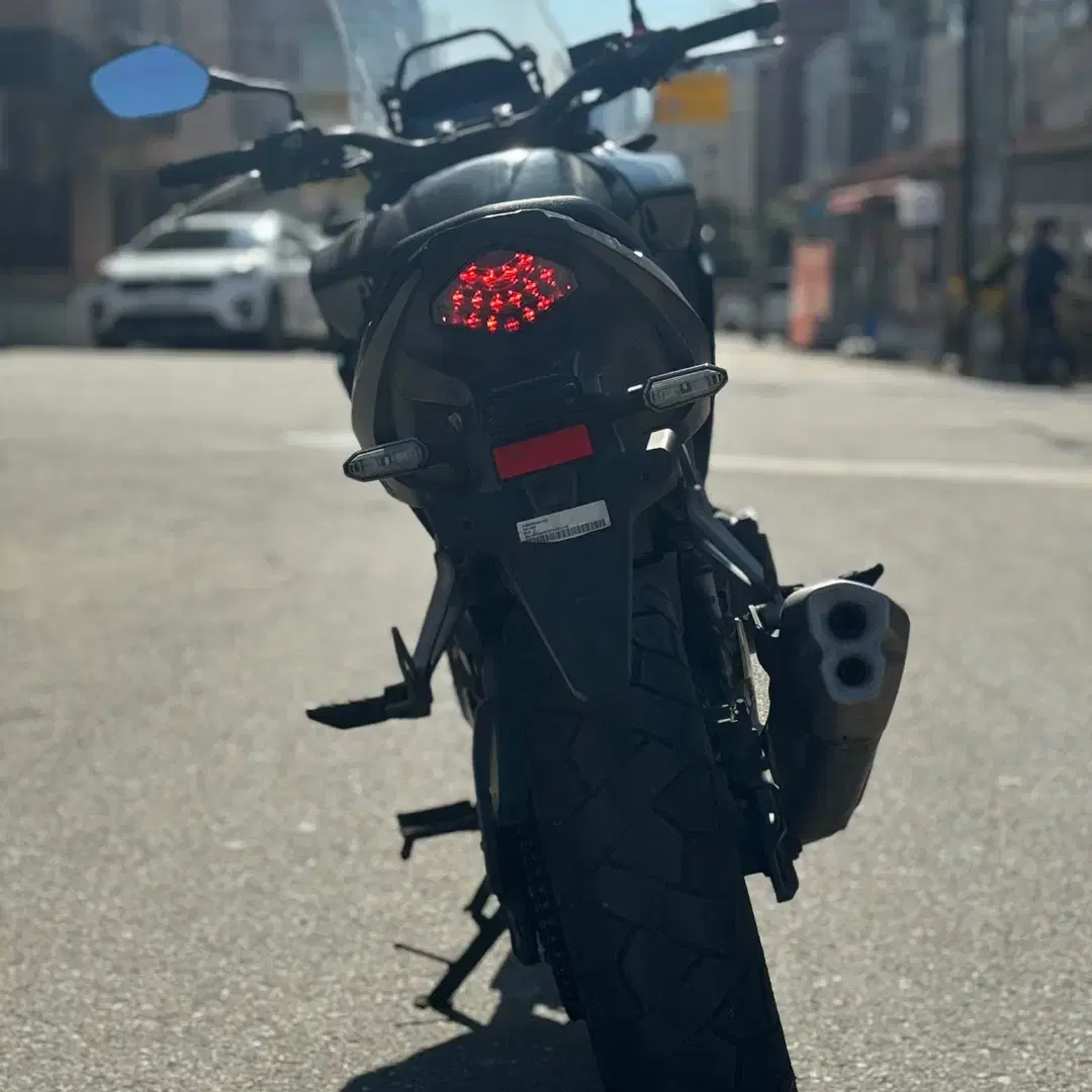 23년식 CB500X 블랙 판매합니다.