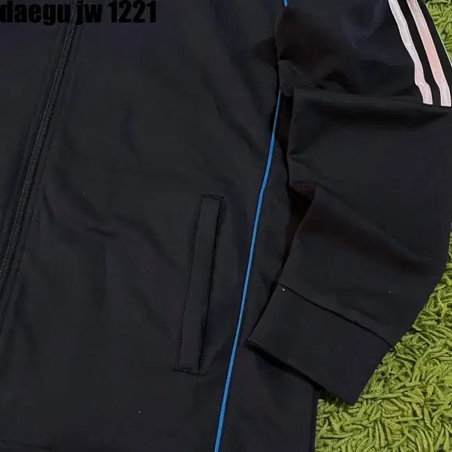 XL ADIDAS ZIPUP 아디다스 집업