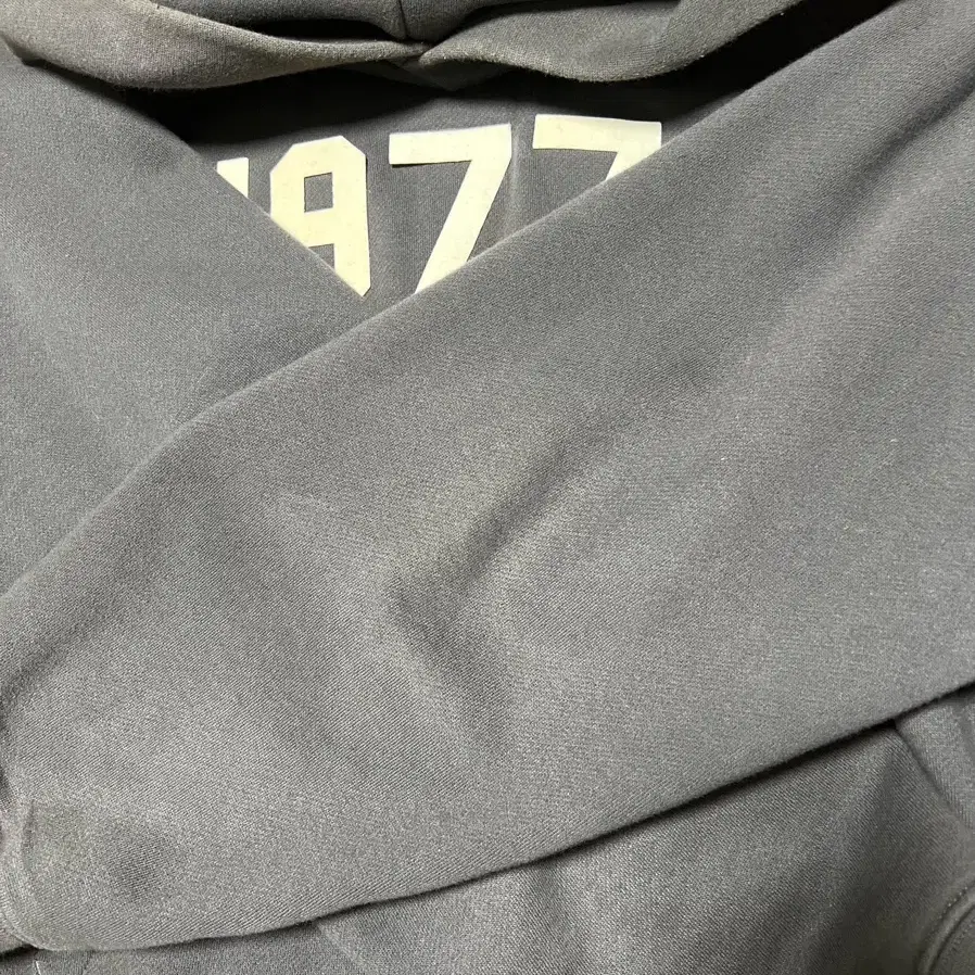 Essentials 1977 IRON hoodie s