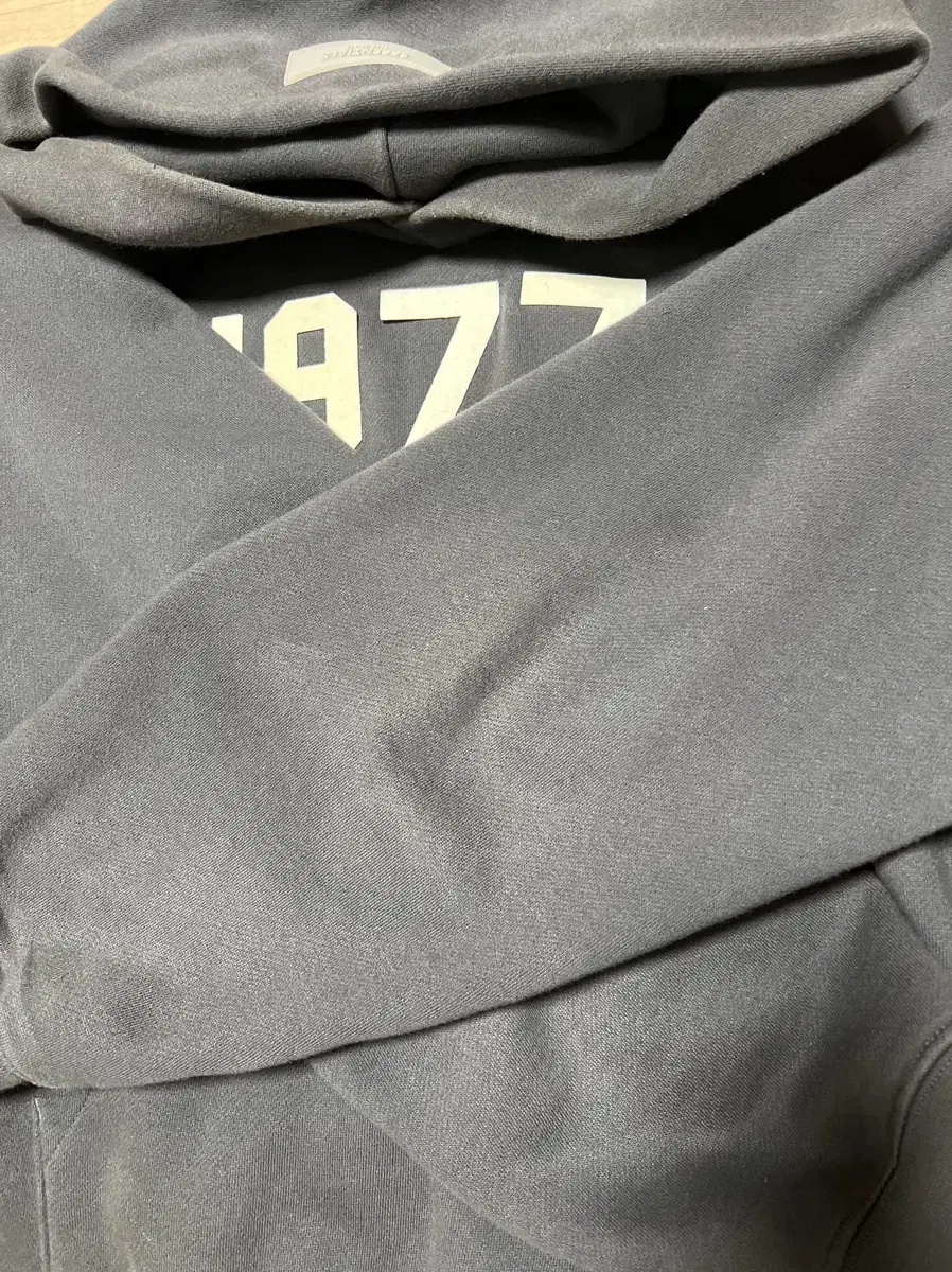 Essentials 1977 IRON hoodie s