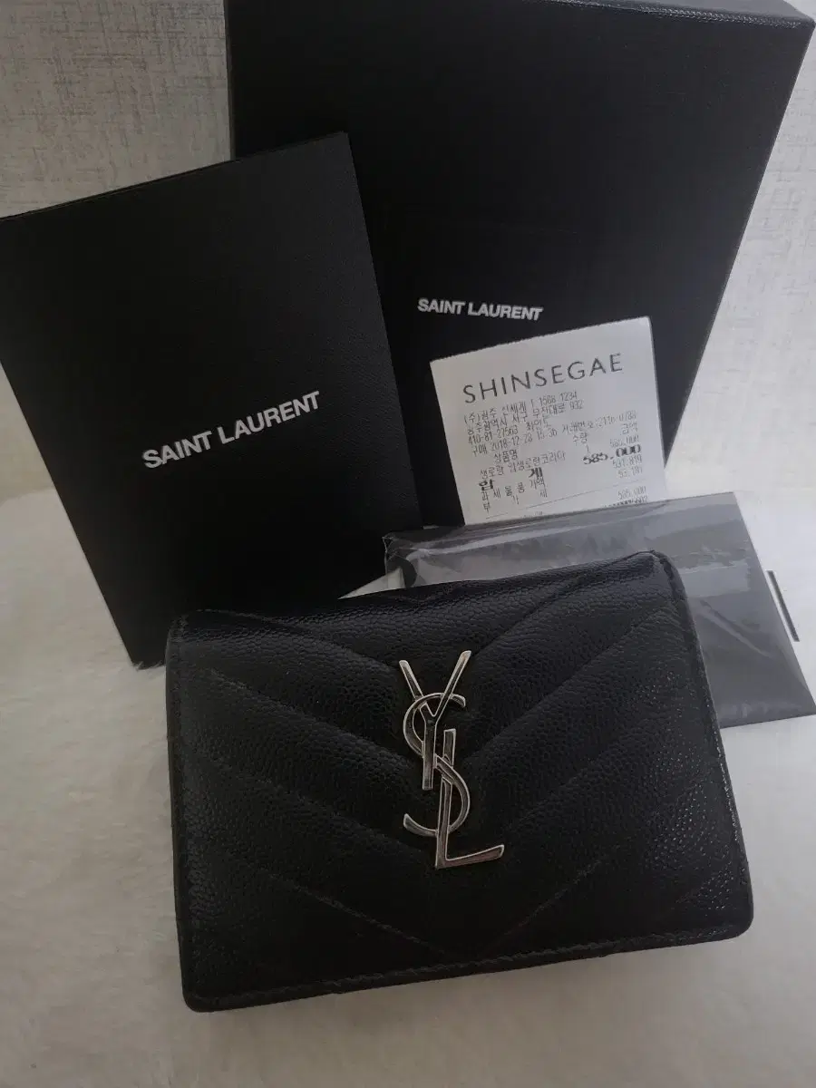 YSL 입생로랑 은장 반지갑 정품