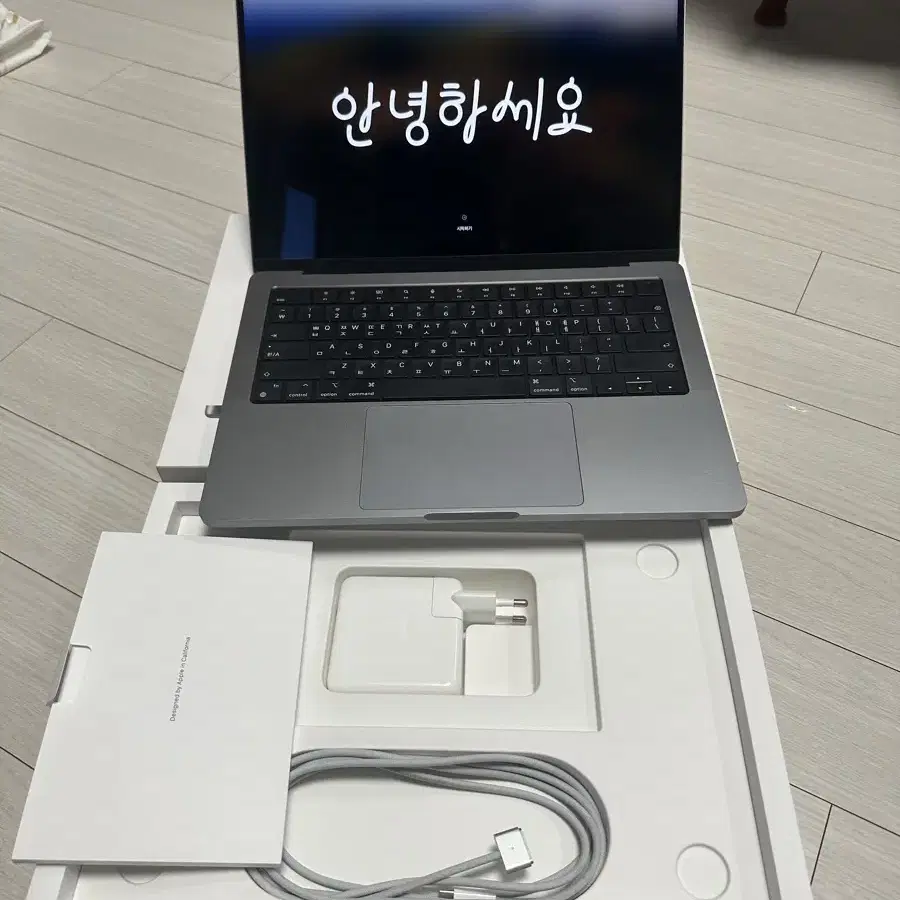 맥북 프로 M1 14인치 16gb 512ssd 스그