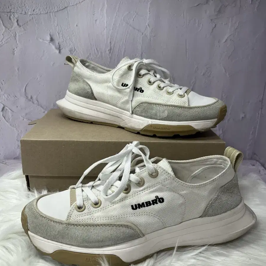 엄브로(umbro) 토비 운동화260mm