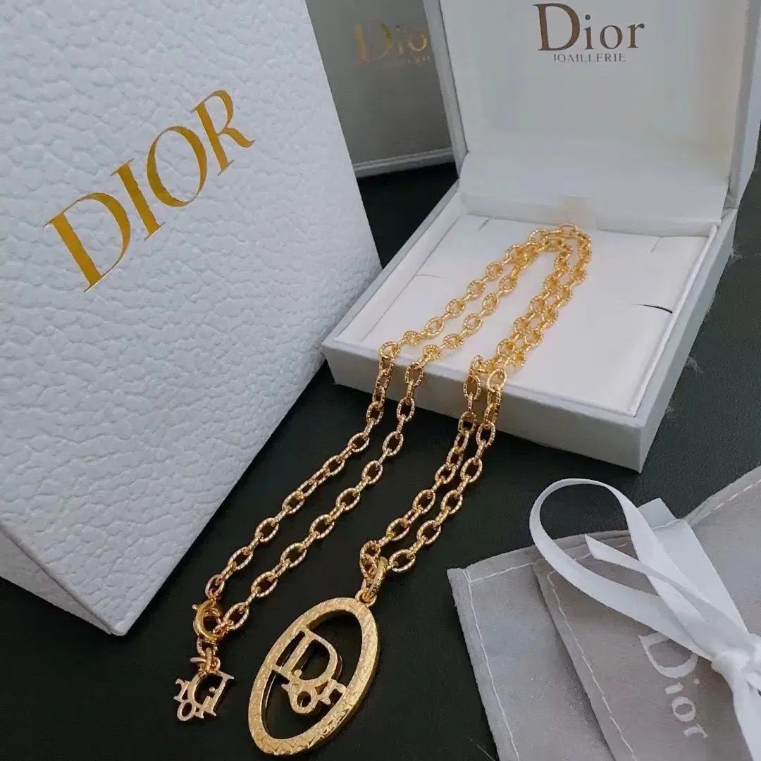 DIOR 디오르 목걸이