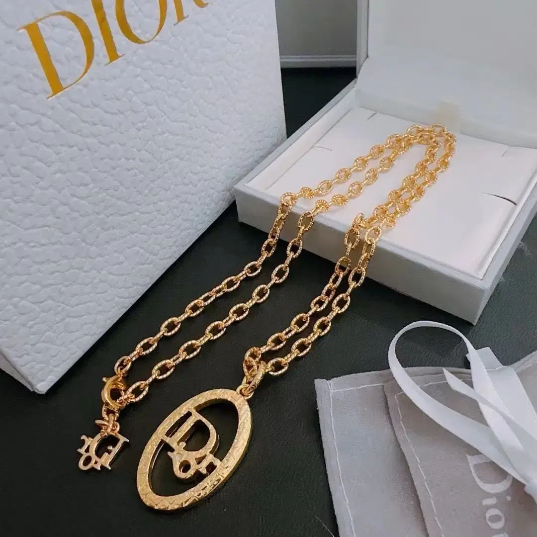 DIOR 디오르 목걸이