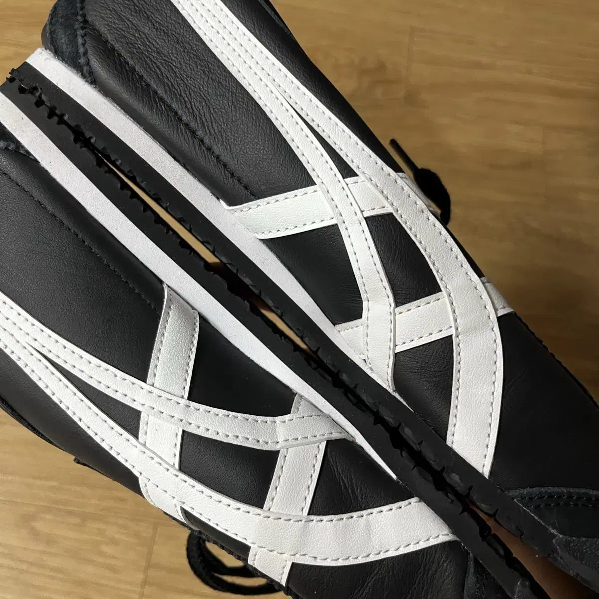 Onitsuka Tiger Mexico 66 Black White