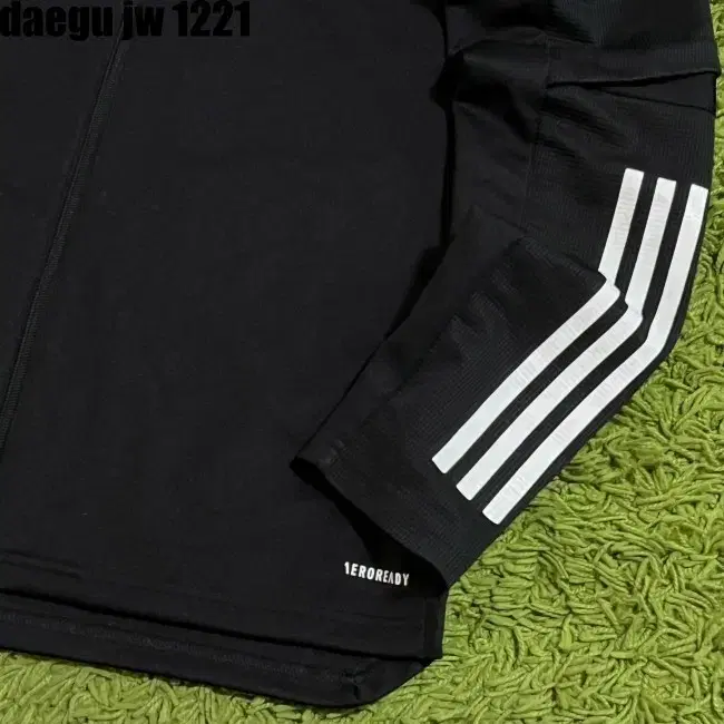 L ADIDAS ZIPUP 아디다스 집업