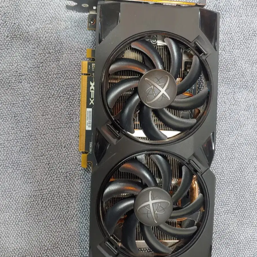 그래픽 카드(라데온RX 480 RS 8 기가바이트)