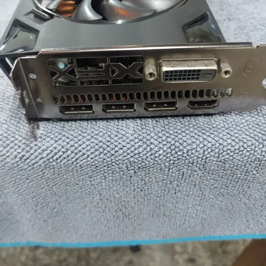 그래픽 카드(라데온RX 480 RS 8 기가바이트)